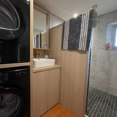 Maison En Pierre Avec Piscine Privative Pour 8 Pers. A - Fr-1-382-206